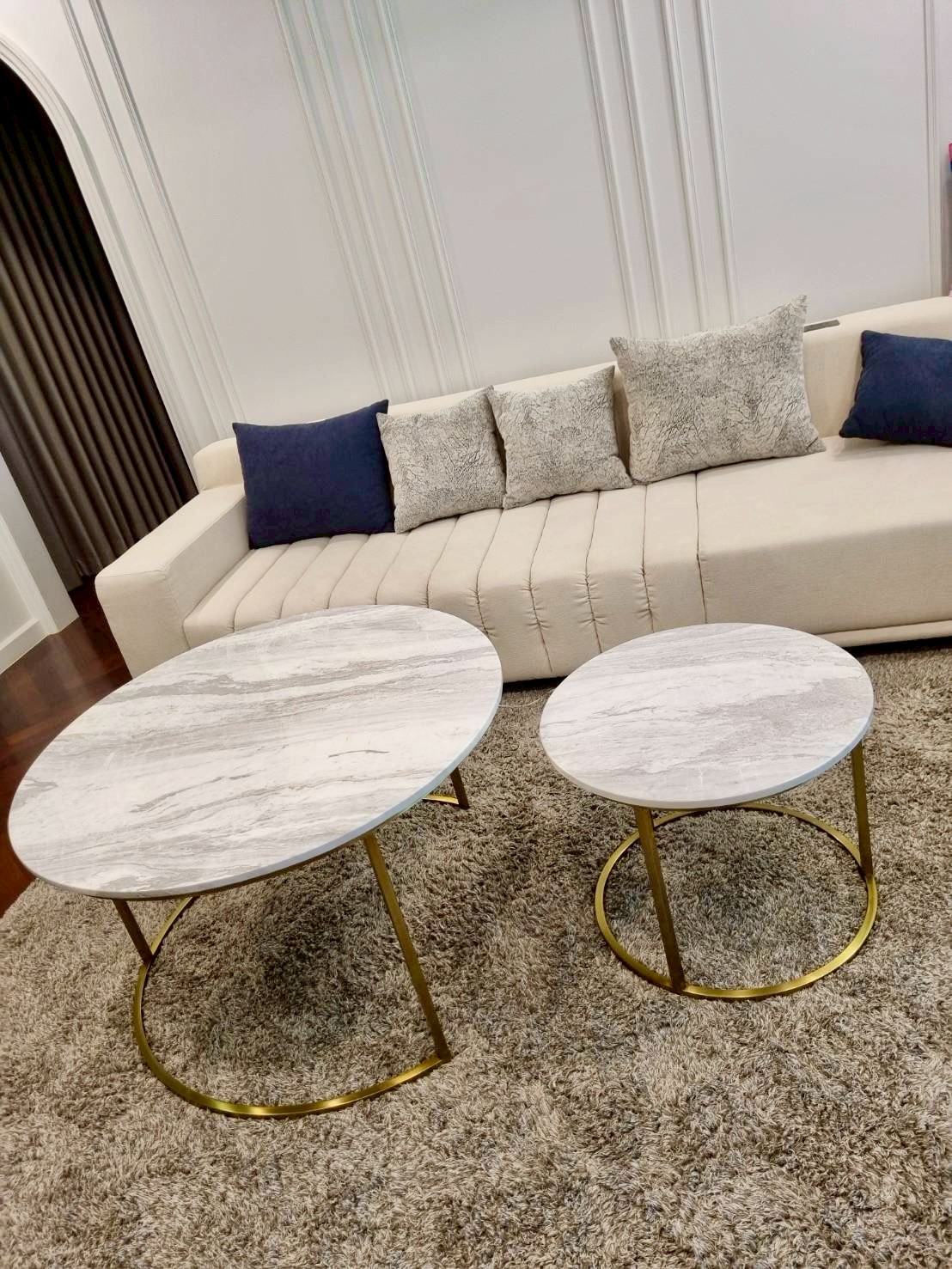 stainless-steel-table